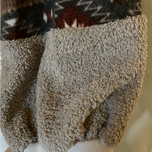 BiBi•Cozy Bohemian Design Sweater - Picture 6 of 8